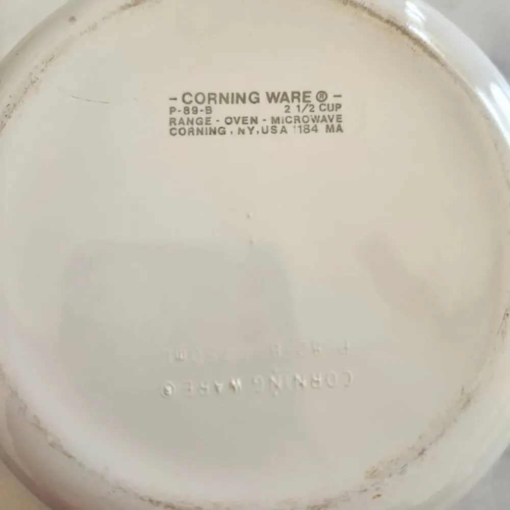 Corningware 2.5 cup 70s white cooling pot matching clear glass lid retro floral